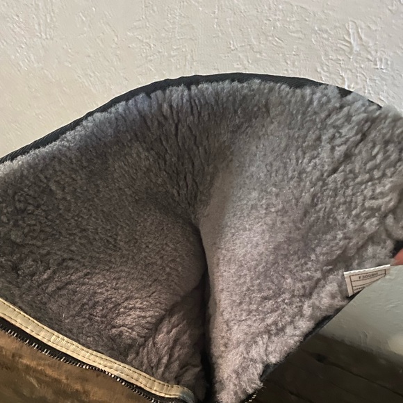 Ugh boots - Picture 3 of 3